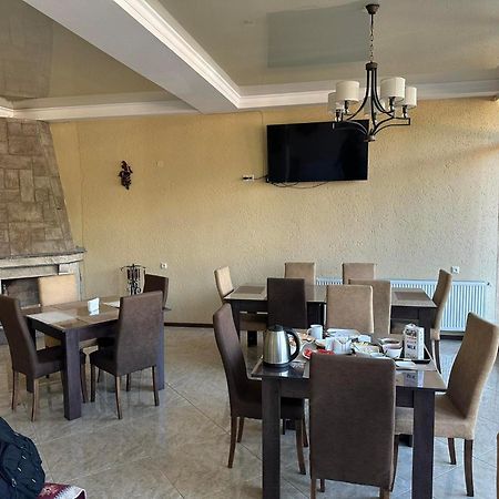 Hotel Iveria Stepancminda Zewnętrze zdjęcie