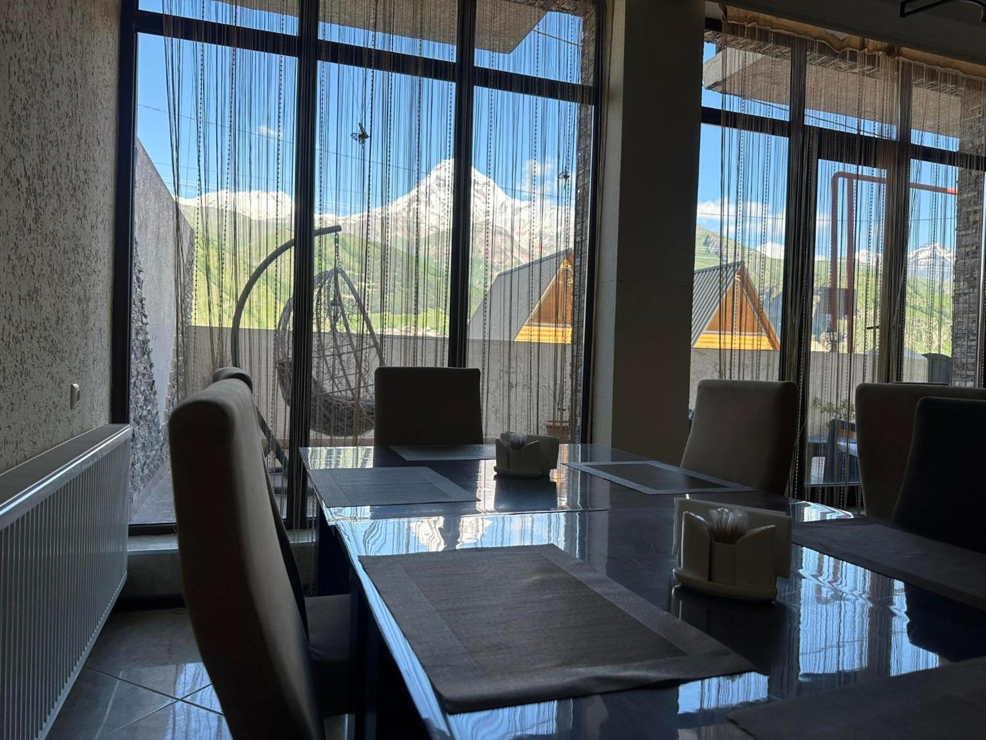 Hotel Iveria Stepancminda Zewnętrze zdjęcie