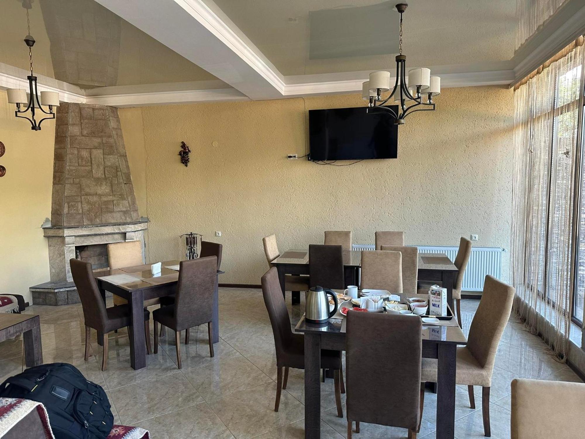 Hotel Iveria Stepancminda Zewnętrze zdjęcie