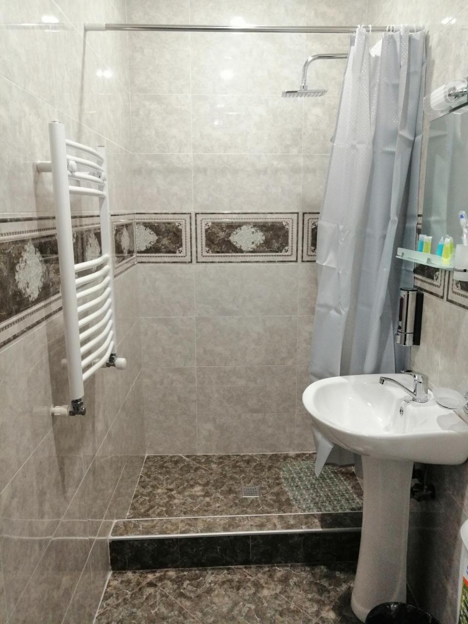 Hotel Iveria Stepancminda Zewnętrze zdjęcie